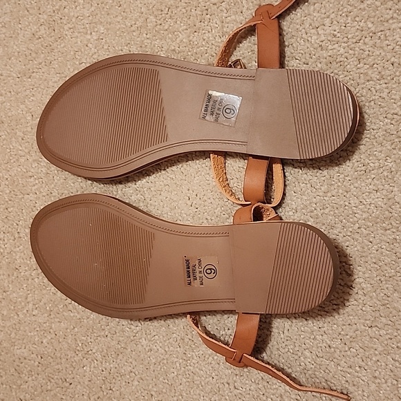 Summer sandals - Picture 2 of 4